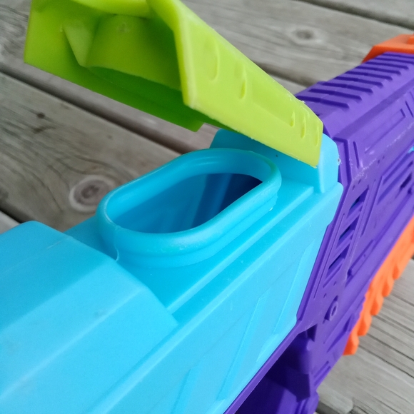 Kids Water Strike Storm Drencher Water Blaster + 2 Bubble Blowers Summer Toys - Picture 7 of 16